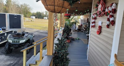 Farmhouse room 15minutes to, caverns state park
Falling waters chipley Florida