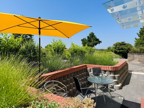 Charmanter Rückzugsort mit Großer Terrasse und Idyllischer Umgebung