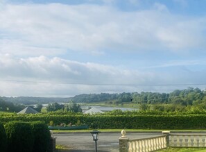 Property grounds - Carratraw Chalet, Self Catering Accomodation (Cavan)