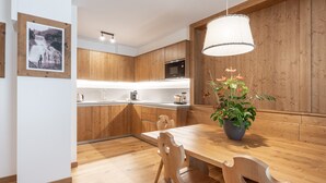 Apartment (Monte Pelmo) | 起居區 | 電漿電視