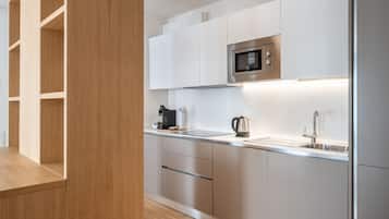Apartamento (Appartamento Monte Averau) | Cozinha privada | Frigobar, micro-ondas, chaleira elétrica, torradeira