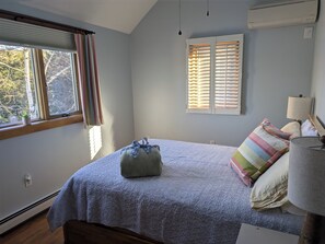 4 bedrooms, iron/ironing board, travel crib, free WiFi