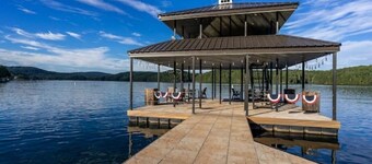 Luxury Lake Villa