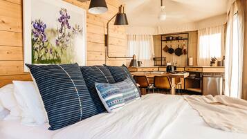 1 soverom, internettilgang og sengetøy