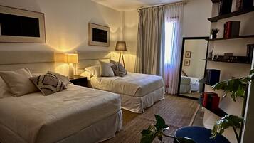 Comfort Double Room | 1 bedroom, down comforters, free WiFi
