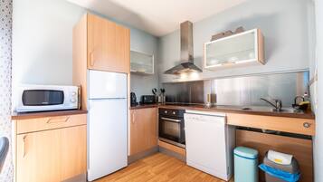 Réfrigérateur, micro-ondes, four, lave-vaisselle