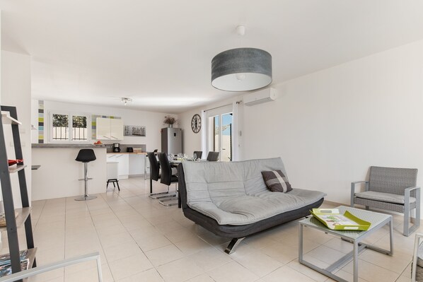 تلفزيون