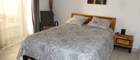 1 Schlafzimmer, Bügeleisen/Bügelbrett, WLAN