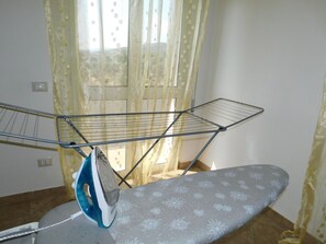 Interior - CasaMarascio. Per lavoro, in coppia, o in Famiglie.Ti sentirai sempre a casa tua (Isca Marina)