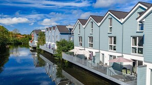 Exterior - Ferienhaus Nordsee-koje mit Meerblick, Strandkorb, Kamin, Sauna (Wangerland)