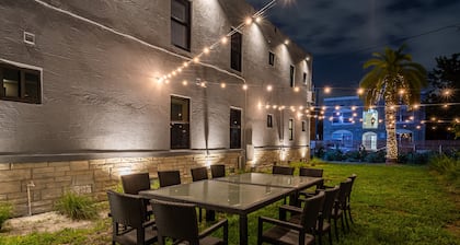 Gorgeous Apartment with Free Parking