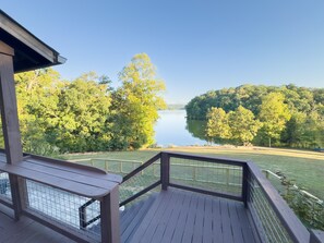 Property grounds - A Quiet Retreat on the Shore of Watts Bar Lake - Dog Friendly with Lake Access! (Rockwood)