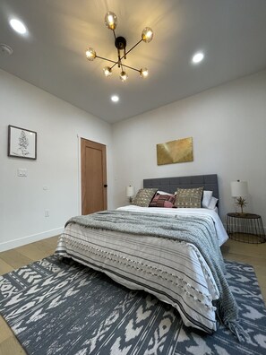 3 bedrooms, in-room safe, iron/ironing board, free WiFi