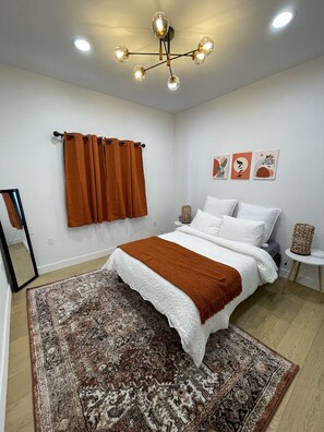 3 soverom, safe på rommet, strykejern/-brett og wi-fi (inkludert)