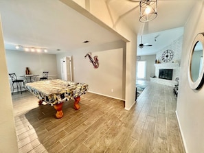 Interior - Univ. City 4-BR • Heated • Furnished • Wi-Fi • W/D • Wi-Fi •Washer/Dryer (Universal City)