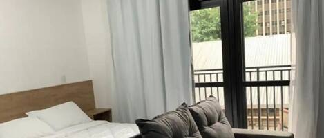 1 bedroom, desk, iron/ironing board, WiFi