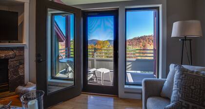 3 Bed 3 Bath Luxury Ski-In/Ski-out Condo Killington Sunrise Village Slopeside