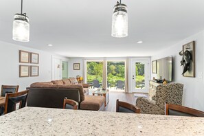 Smart TV, DVD player