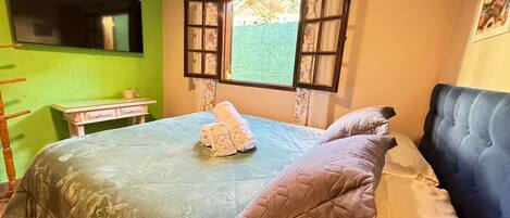 3 عدّة غرف نوم ومكواة/لوح كي وواي فاي مجانًا وملاءات أسرّة