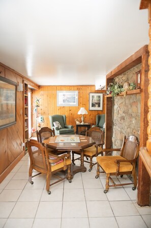 Interior - Beautiful Historic Home overlooking Downtown/BOK (Tulsa)