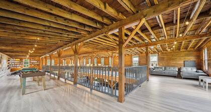 Lakeside Barn Estate- 3 Cozy Homes+Pool+Hot Tub!