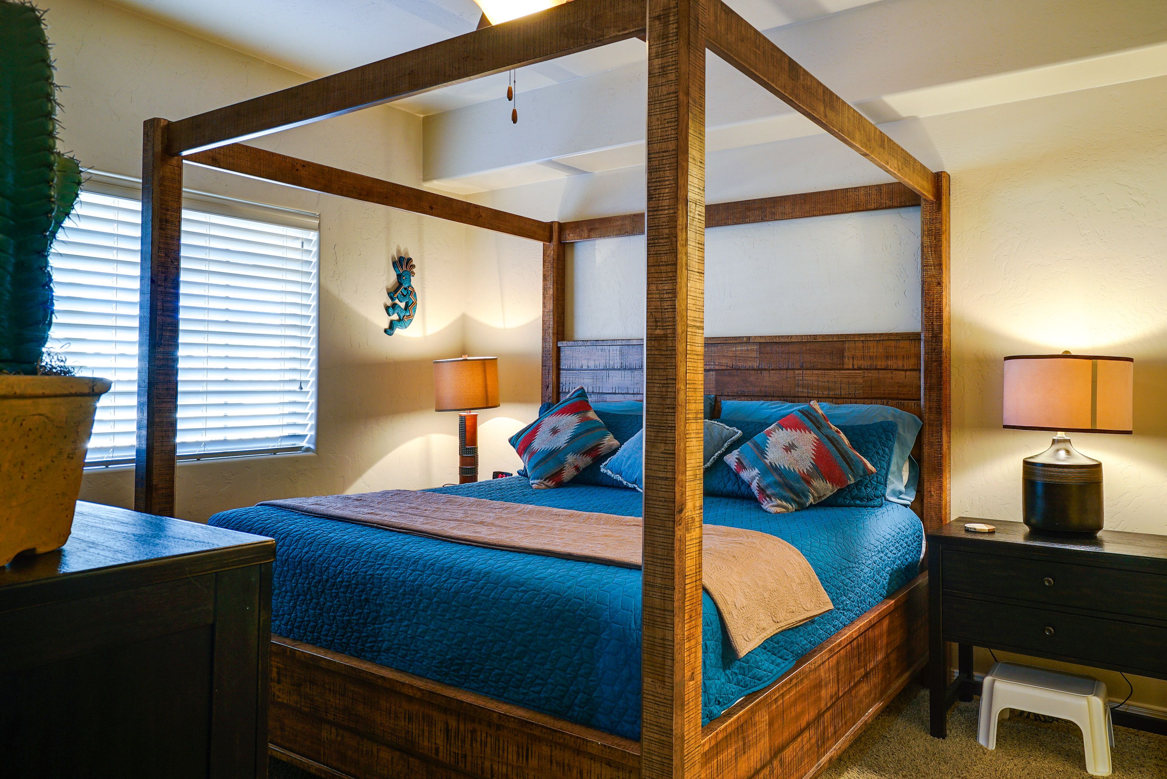 2 bedrooms, iron/ironing board, internet, bed sheets