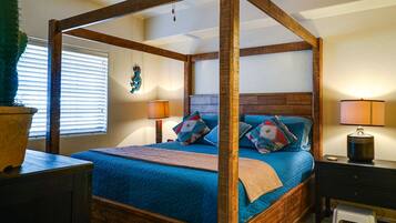 2 bedrooms, iron/ironing board, internet, bed sheets