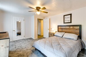 3 bedrooms, desk, iron/ironing board, internet