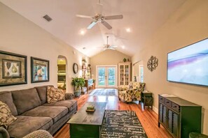 Living area - Historic Hubbell House of Mount Dora (Mount Dora)