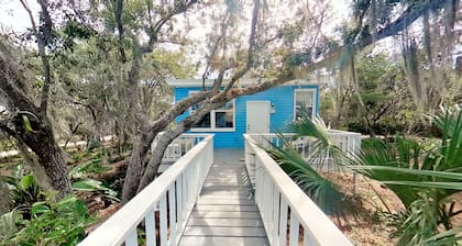 Cedar Key IslandCoastalHeavenCottage Kayak to island beach! .Pets stay free!