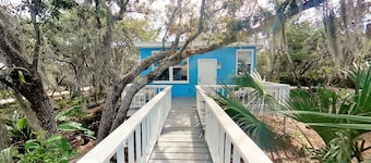 Cedar Key IslandCoastalHeavenCottage Kayak to island beach! .Pets stay free!