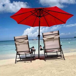 Beach towels - LEMONADE, Option of Daily Breakfast, Beach Access (Negril)