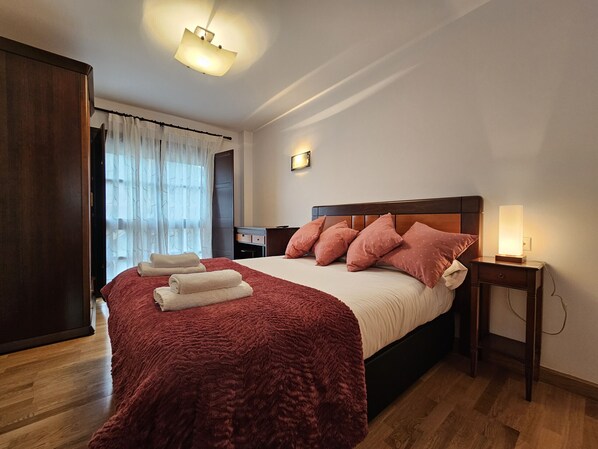 3 bedrooms, free WiFi, bed sheets