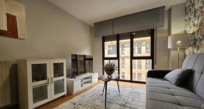 627A ALQU TEMPORADA Moderno Apto en Oviedo centro