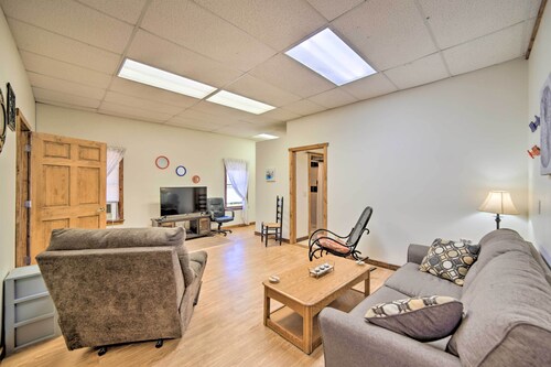 2 Mi to Ice Caves: Pet-friendly Eben Junction Apt