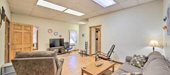 2 Mi to Ice Caves: Pet-friendly Eben Junction Apt