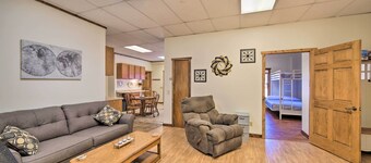 2 Mi to Ice Caves: Pet-friendly Eben Junction Apt