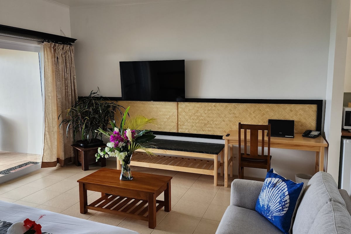 Premium Room, Lagoon View, Beachfront