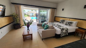 Deluxe Double Room, Poolside