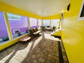 Interior - Sunshine Tiny Home, Pinecraft (Sarasota)