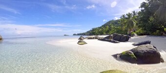 Beach View Villa - Beauvallon Villas