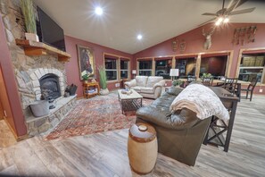 TV, fireplace - 3BR Island Park Cabin Near Yellowstone - Private & Peaceful - Kids Zipline (Island Park)