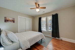 5 bedrooms, in-room safe, iron/ironing board, travel cot