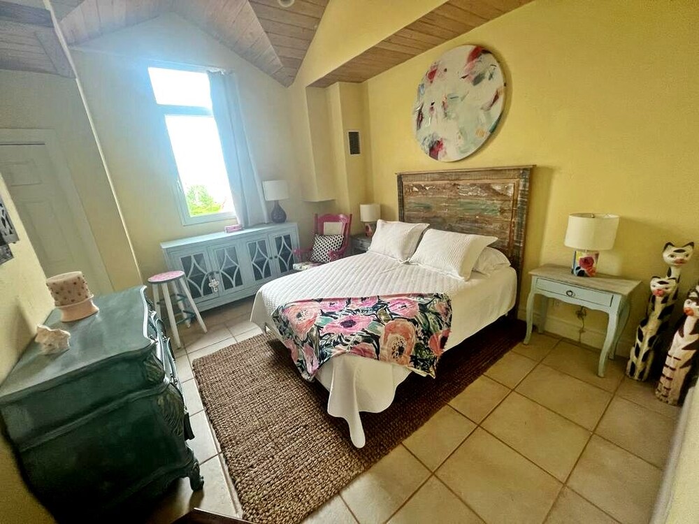 "Jeuarlet" Beachfront Home Sleeps 8! Treasure Cay, Abaco, Bahamas Main House Treasure Cay Vrbo