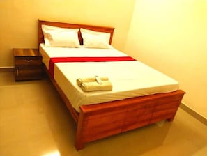 2 bedrooms, WiFi, bed sheets
