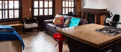 2 عدّة غرف نوم وخزنة داخل الغرفة ومكواة/لوح كي وواي فاي مجانًا