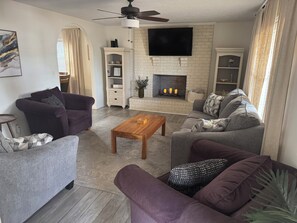 تلفزيون ذكي، ألعاب فيديو، طابعة