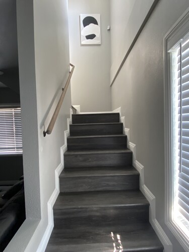 Modern 5BR LA Retreat Minutes from SoFi, Forum & LAX!