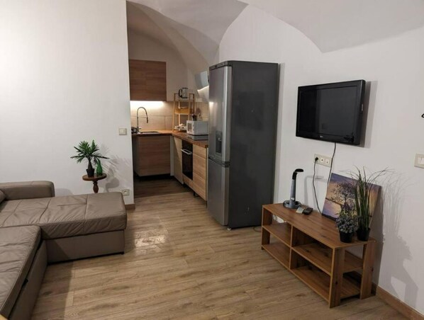 TV, DVD player