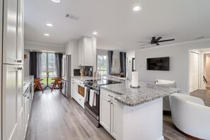 Private kitchen - Come home to a thoughtfully designed home for Round Rock / Austin professionals (Round Rock)